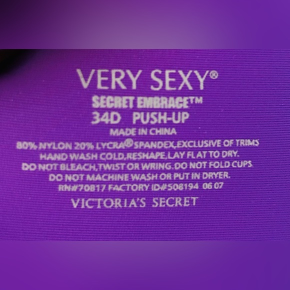 Very Sexy purple push up bra by Victoria’s Secret - Picture 7 of 7